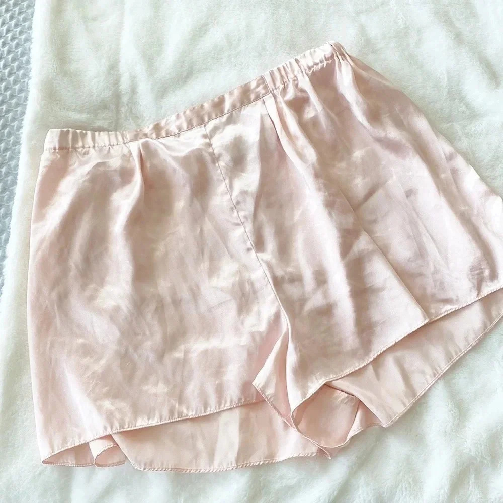 Vintage 90s Victoria’s Secret gold label pink silky high waisted sleep shorts L